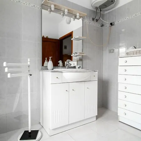 Casa Luciana Holiday home *
