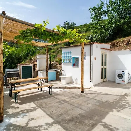 Casa Luciana Holiday home